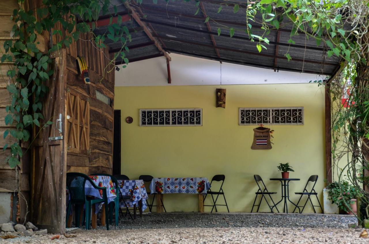 Cabinas Coco Alegre Exterior photo
